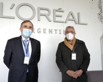 El intendente de Tigre Julio Zamora﻿ junto a Jean Noël Divet, CEO de L’Oreal en Argentina.