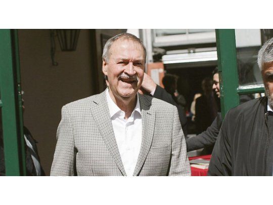 A resguardo. El gobernador Juan Schiretti explicó que las reducciones no comprometen los planes de obras públicas.
