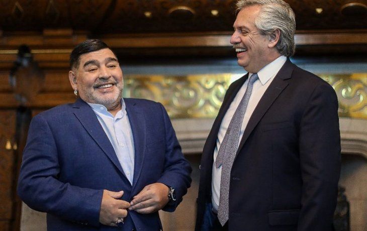 maradona, el capitan fernandez y el pedido por instagram: mas unidos que nunca