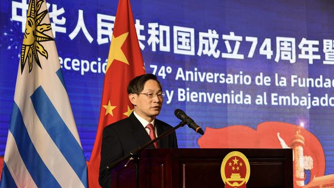 El embajador de China en Uruguay, Huang Yazhong, aseguró que las presiones del Mercosur han retrasado una decisión política con respecto al TLC.