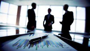 Los incrementos de sueldos se encuentran muy alineados a al nivel general de precios esperado. Los incrementos de sueldos se encuentran muy alineados a al nivel general de precios esperado.