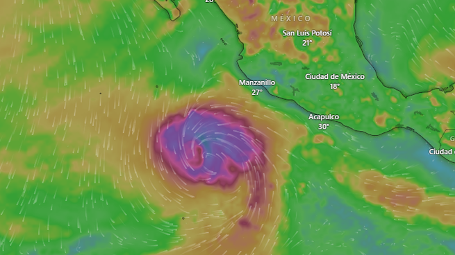 El centro de la tormenta tropical Alvin este jueves.