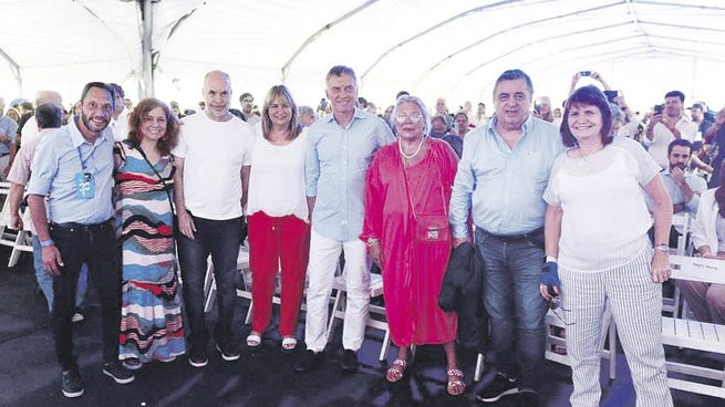 Festejo. Carrió con Rodríguez Larreta. Macri, Negri y Bullrich en fiesta por los 20 años de la Coalición Cívica.