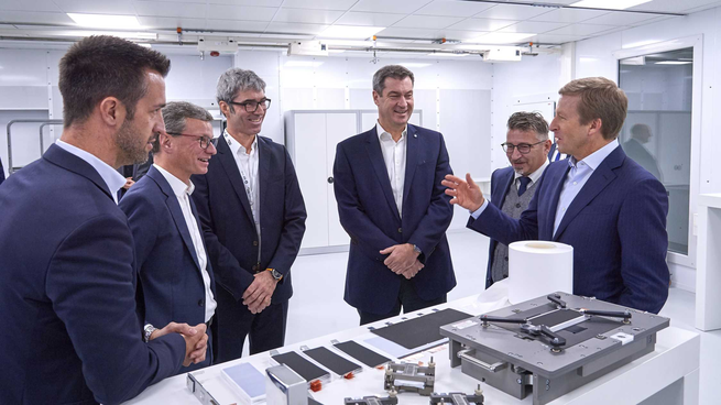 Baterías de litio. BMW se convirtió en el primer fabricante de automóviles del mundo en unirse a la Iniciativa para el Aseguramiento de la Minería Responsable.