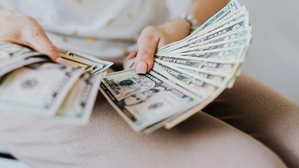 She wore cheap clothes, went to charity centres and lived in a humble house: the story of the world’s most miserly “Wall Street witch” billionaire
