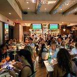 Baires Grill, el restaurante que lleva el clima de la Selección a Estados Unidos. Baires Grill, el restaurante que lleva el clima de la Selección a Estados Unidos.