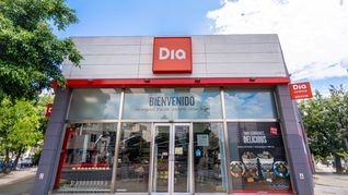 Las ventas brutas de Dia Argentina expresadas en euros se vieron afectadas por una depreciación interanualdel 49% del peso argentino frente al euro. Las ventas brutas de Dia Argentina expresadas en euros se vieron afectadas por una depreciación interanualdel 49% del peso argentino frente al euro.