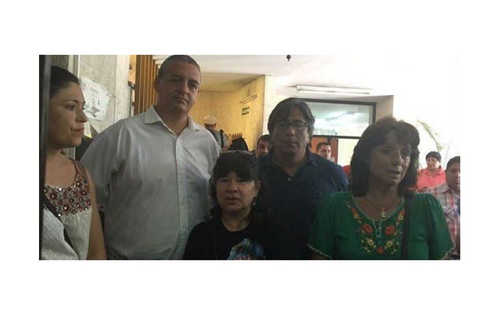 Los dirigentes encabezaron la movilización del día lunes en apoyo a Sala y ayer fueron recibidos por el juez Mercau