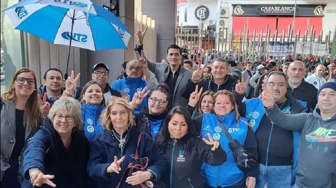 El Sindicato de Trabajadores Viales y Afines de la República Argentina integra la Confederación Argentina de Trabajadores del Transporte (CATT) y la Federación Internacional de Trabajadores del Transporte (ITF, por su nombre en inglés).