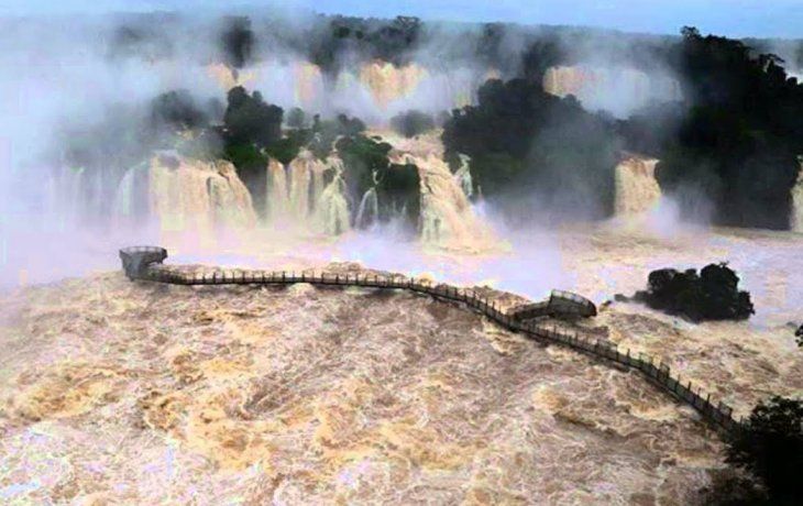 Alerta en las Cataratas por la crecida del río Iguazú