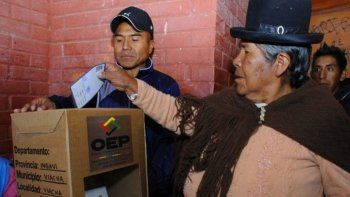 Bolivia va a las urnas en un clima tenso&nbsp;