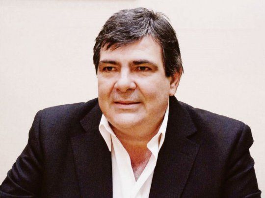 Reacción. Capitanich propuso que los gobernadores tengan no más de dos mandatos, y es él quien sale a buscar un tercero, disparó Peche.