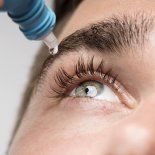 Los pacientes más beneficiados con el uso del colirio son los que se ubican en el rango de 40 a 55 años. Los pacientes más beneficiados con el uso del colirio son los que se ubican en el rango de 40 a 55 años.