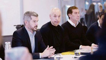 Visita-.Marcos Peña ayer participó de la reunión del Gabinete porteño. Alentó la idea de una segunda vuelta nacional.
