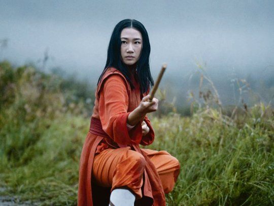 Kung fu.Olivia Liang en el papel que hizo famoso a David Carradine.