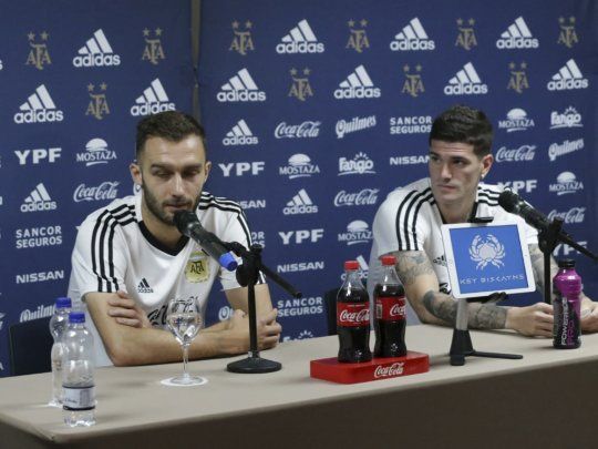Rodrigo De Paul y Germán Pezzella hablaron en conferencia de prensa.