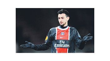 Javier Pastore festeja su gol, que sirvió para que el PSG golee al Athletic de Bilbao 4 a 2, pero no le alcanzó para la clasificación.