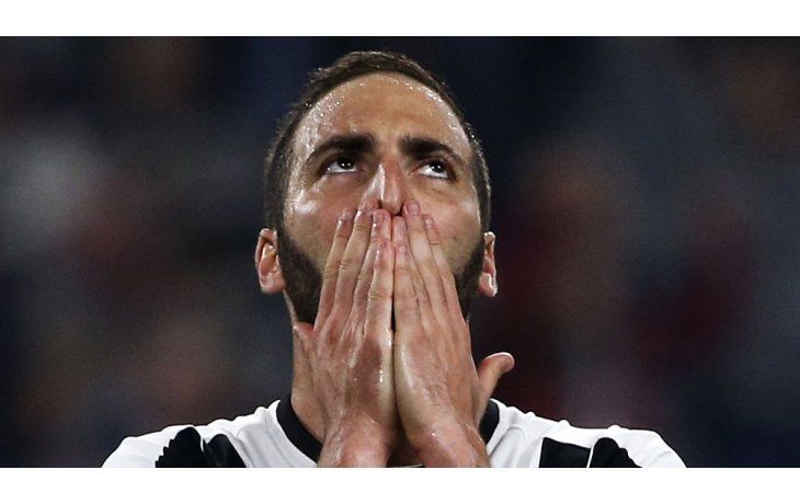 Higuaín no habló con la prensa.
