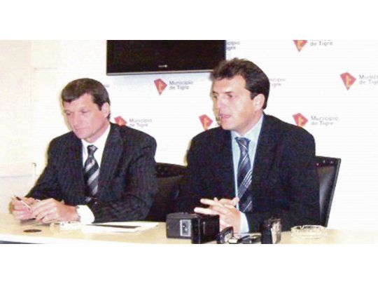 Altri tempi. Vittor junto a Sergio Massa, cuando el líder del Frente Renovador ocupaba la intendencia de Tigre.
