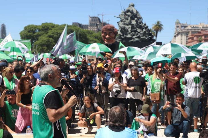 ATE comienza con sus medidas de fuerza contra el Gobierno de Javier Milei. ATE comienza con sus medidas de fuerza contra el Gobierno de Javier Milei. 