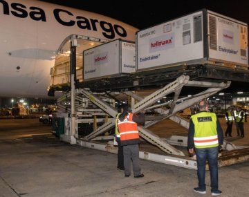 En pista: el vuelo de Lufthansa arribó a la Argentina este martes.
