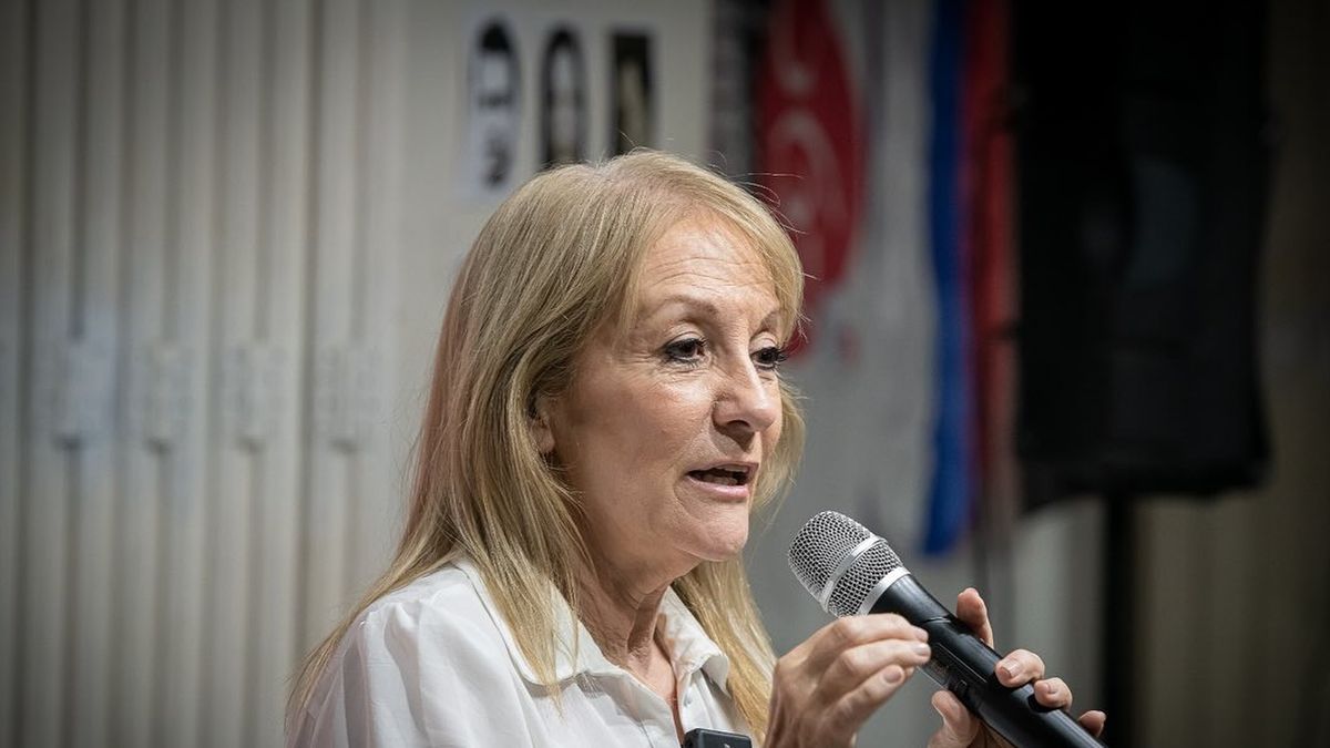Cosse accused the Executive for its political interference in the reopening of the Antel Arena case