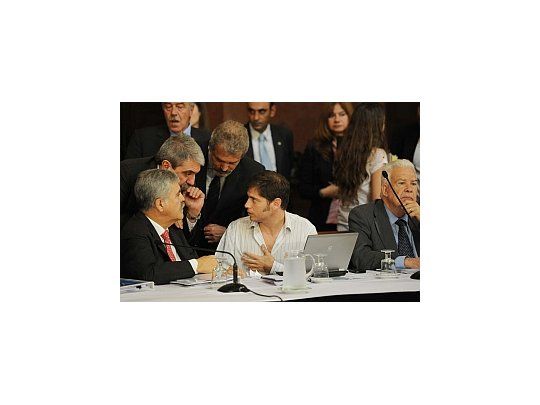 Axel Kiciloff detalló el plan de expropiación de las acciones de Repsol en YPF ante el Senado.