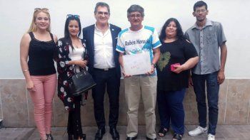 La familia del soldado Ruben Gómez junto al secretario de Derechos Humanos Claudio Avruj