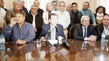 zamora adelanta en julio bono navideno a estatales