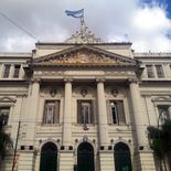 Las nuevas maestrías de la UBA buscan dar respuesta a la demanda de profesionales capaces de interpretar el nuevo orden económico internacional y los recientes acuerdos comerciales de Argentina. Las nuevas maestrías de la UBA buscan dar respuesta a la demanda de profesionales capaces de interpretar el nuevo orden económico internacional y los recientes acuerdos comerciales de Argentina.