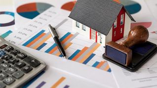 La posible desregulación inmobiliaria abrió un fuerte debate en la provincia de Buenos Aires. El proyecto impulsado por sectores de La Libertad Avanza busca eliminar restricciones al ejercicio del corretaje y ya genera rechazo entre los colegios profesionales La posible desregulación inmobiliaria abrió un fuerte debate en la provincia de Buenos Aires. El proyecto impulsado por sectores de La Libertad Avanza busca eliminar restricciones al ejercicio del corretaje y ya genera rechazo entre los colegios profesionales
