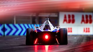 El Campeonato Mundial ABB FIA Fórmula E sigue creciendo y ampliando su alcance internacional. El Campeonato Mundial ABB FIA Fórmula E sigue creciendo y ampliando su alcance internacional.