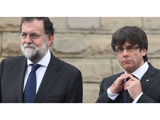 El presidente español, Mariano Rajoy, y el líder catalán, Carles Puigdemont.