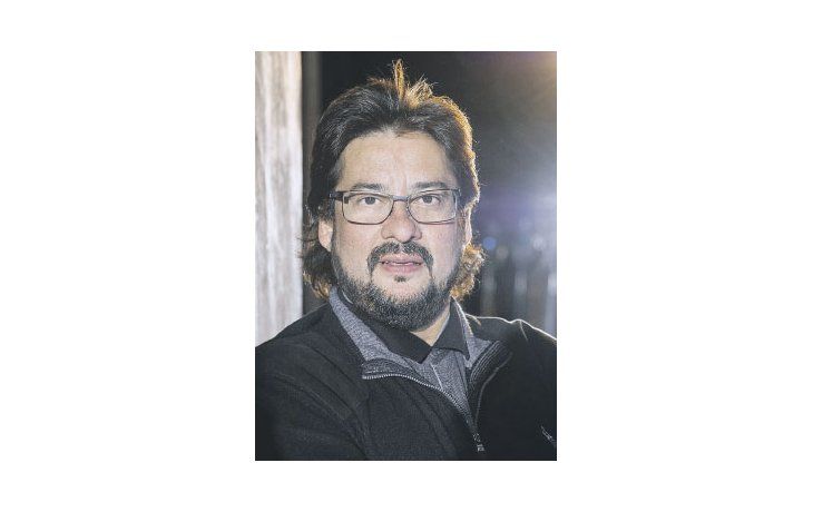 ámbito.com | ÁLVAREZ.  “Llegar al Teatro Colón y estar en una producción como las que se hacían antes me llena el espíritu”.