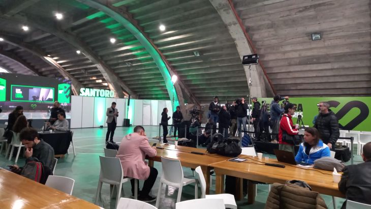 Poco movimiento en el búnker verde de Santoro, lejos del clásico celeste del peronismo. Poco movimiento en el búnker verde de Santoro, lejos del clásico celeste del peronismo.