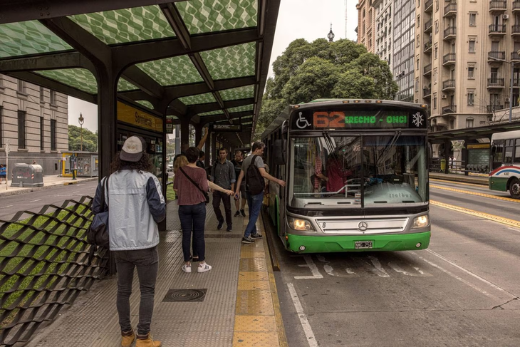 El Ministerio de Transporte de la Nación invitó a las jurisdicciones a adherirse a la medida a través de la firma de un convenio y así recibir las compensaciones económicas correspondientes. El Ministerio de Transporte de la Nación invitó a las jurisdicciones a adherirse a la medida a través de la firma de un convenio y así recibir las compensaciones económicas correspondientes.