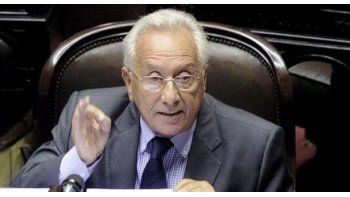 En declaraciones radiales, Recalde consideró que Macri está muy mal informado de la realidad, de las estadísticas, de la Constitución y de la ley.