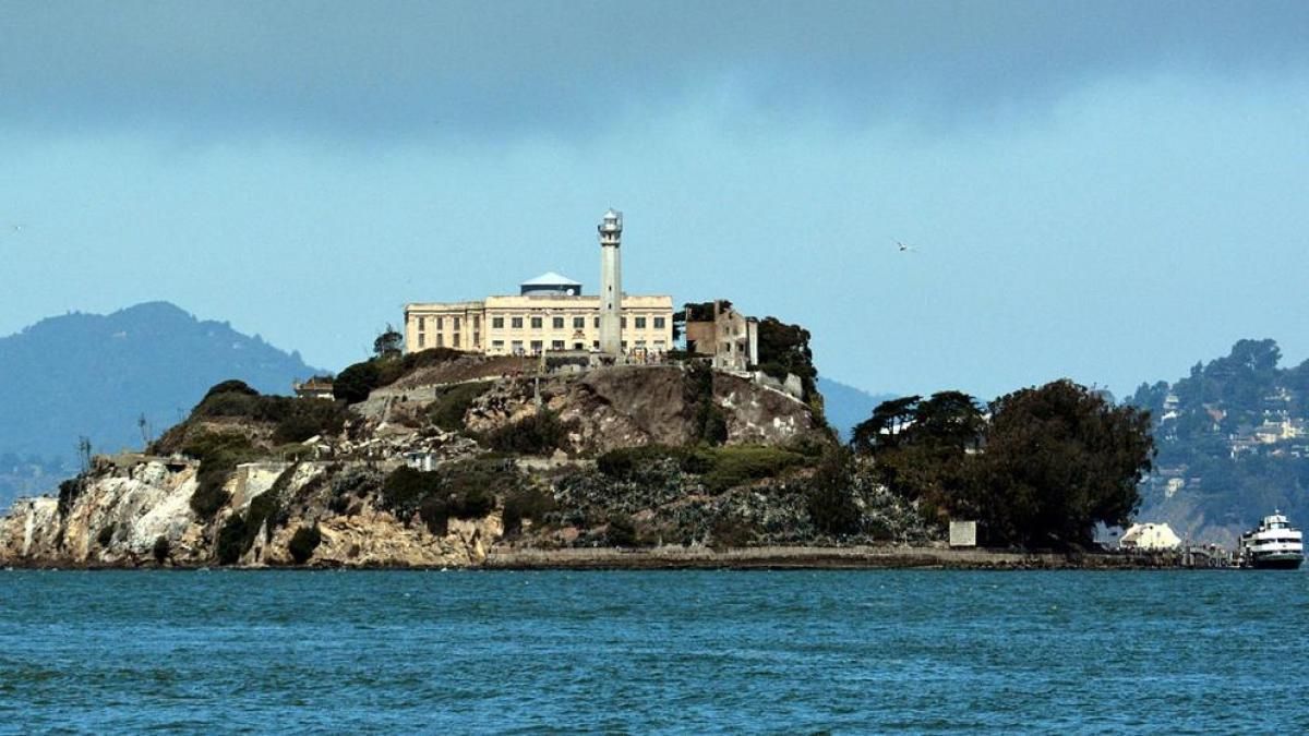 Donald Trump ordered to reopen the Alcatraz prison for the most violent criminals in the US