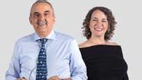 Con 51 años, madre, abuela y trabajadora de una pequeña empresa familiar de venta de libros, Lirola es Coordinadora Nacional de la Agrupación LIO y referente de la Rama Femenina de Principios y Valores en la Ciudad de Buenos Aires.
