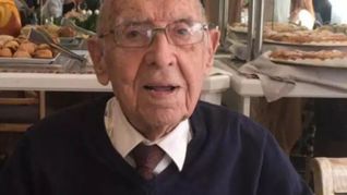 Se crió con sus abuelos, ingresó a un convento y un día decidió que el sacerdocio no era para él: llegó a CDMX y fundó uno de los imperios más poderosos del país Se crió con sus abuelos, ingresó a un convento y un día decidió que el sacerdocio no era para él: llegó a CDMX y fundó uno de los imperios más poderosos del país