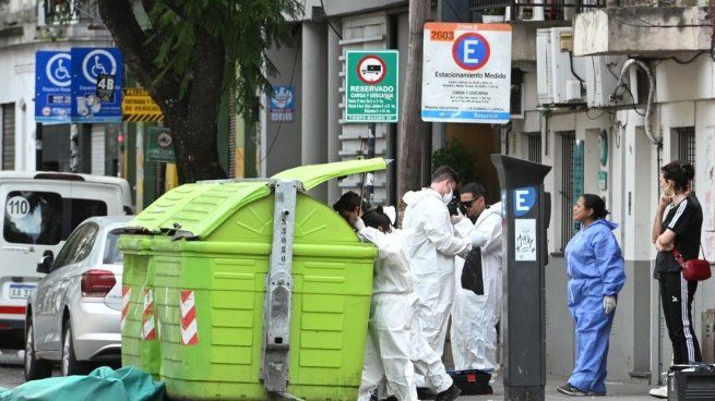 Un hombre encontró restos humanos en contenedores de basura