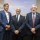 Estuvieron presentes en la jornada el Dr. Guillermo Plate, Superintendente de Seguros de la Nación, el Dr. Aldo Álvarez, Presidente de ADEAA y el Dr. Julio Conte Grand, Procurador General de la Suprema Corte de Justicia de la provincia de Buenos Aires. Estuvieron presentes en la jornada el Dr. Guillermo Plate, Superintendente de Seguros de la Nación, el Dr. Aldo Álvarez, Presidente de ADEAA y el Dr. Julio Conte Grand, Procurador General de la Suprema Corte de Justicia de la provincia de Buenos Aires.