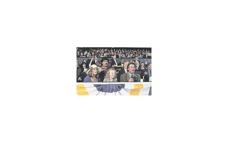 ámbito.com | «En busca deun sueño» esla previsible,predigerida ypretéritaenésimahistoria degente quecura a unayeguamancada y lahace ganar ungran premio.