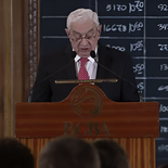Adelmo Gabbi se juega lo que dice será su ultimo período como presidente de la Bolsa. La Bolsa se juega el camino que tomará a futuro. Adelmo Gabbi se juega lo que dice será su ultimo período como presidente de la Bolsa. La Bolsa se juega el camino que tomará a futuro.