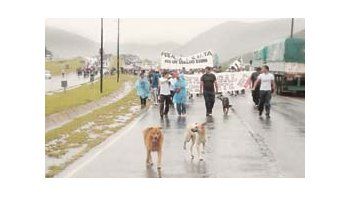 La protesta policial, en reclamo de mejoras salariales, lleva ya doce días.