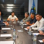La reunión entre la CGT y provincias Unidas fue en la Casa de Chubut. La reunión entre la CGT y provincias Unidas fue en la Casa de Chubut.