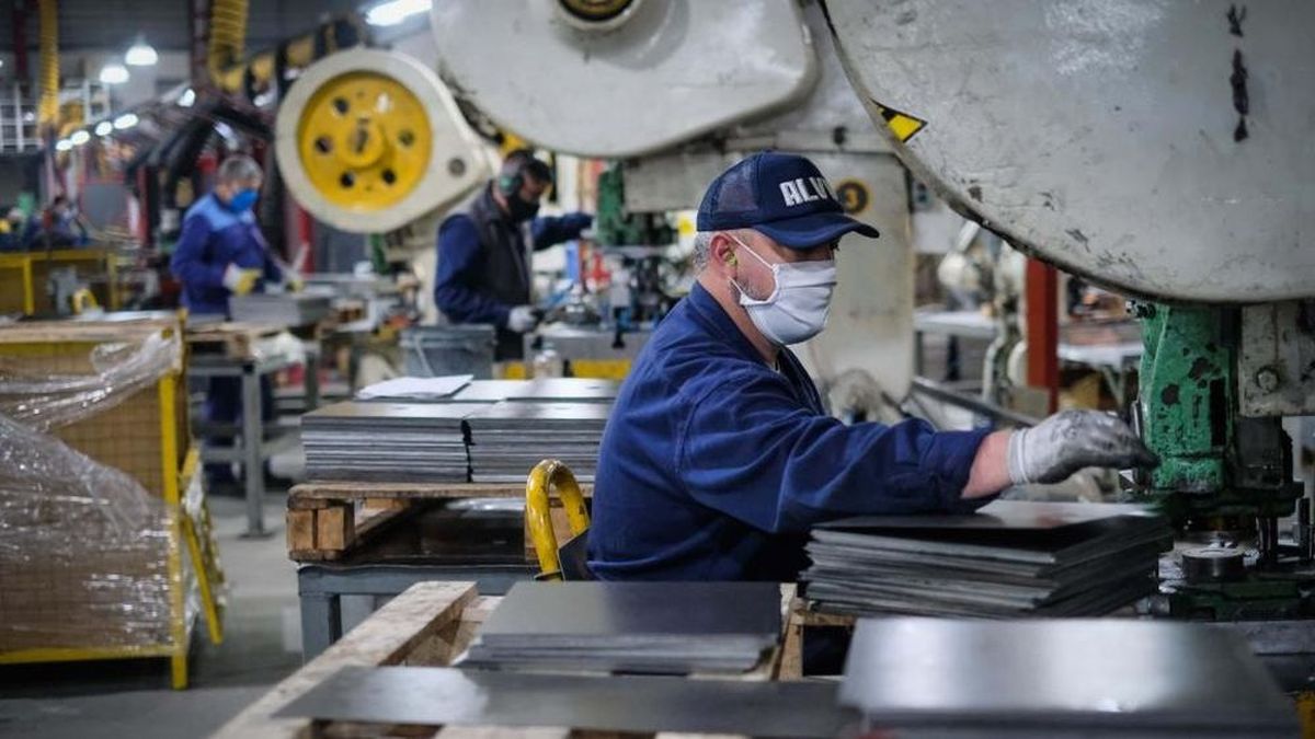 Industrial activity fell in July, according to the UIA