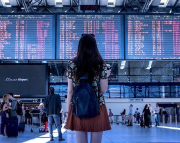 Organizar un viaje internacional no tiene por qué ser un lujo imposible: con planificación y cada dólar bien cuidado, las vacaciones soñadas se acercan. Organizar un viaje internacional no tiene por qué ser un lujo imposible: con planificación y cada dólar bien cuidado, las vacaciones soñadas se acercan.