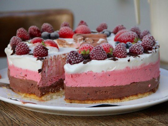 El concurso consiste en comer la mayor cantidad de tortas en el menor tiempo posible