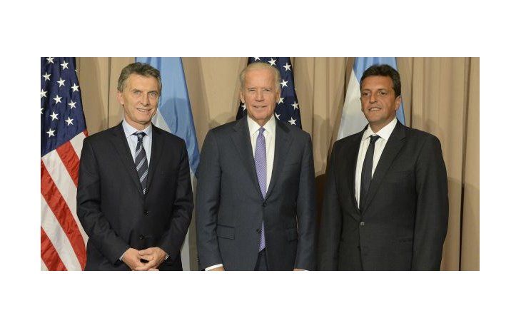 Massa, a la par del Presidente Macri y el vicepresidente Biden.